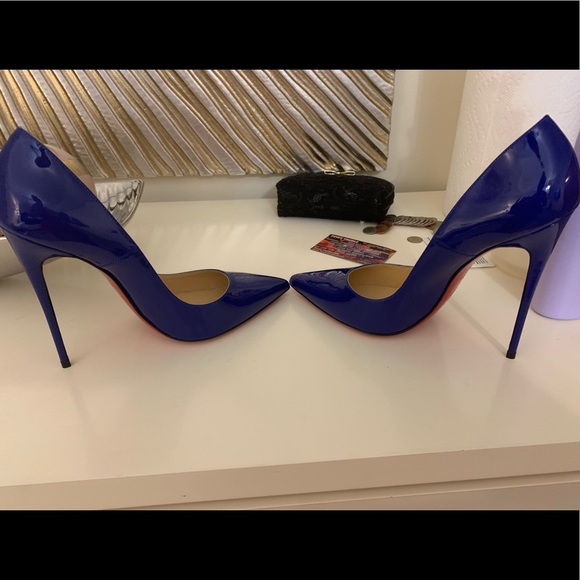 Broke ankle after purchasing can’t walk in them - Picture 3 of 8